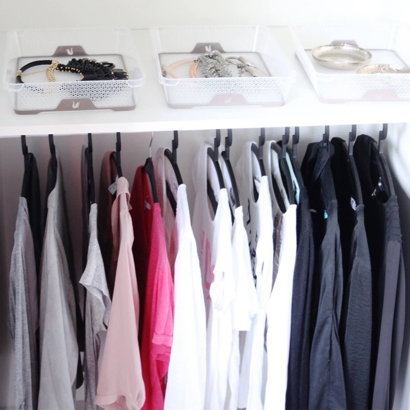 75798784 KOSZYK Z FUNKCJĄ ANTYPOŚLIZGOWĄ A4 SZAROBRĄZOWY KEEEPER